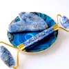 Gua Sha und Gesichts-Roller aus blauem Sodalith als kombiniertes Anti-Aging Kit