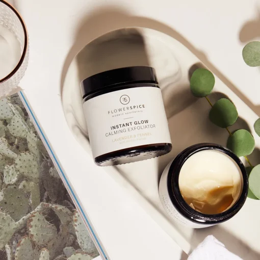 Instant Glow Calming Exfoliator - Flower and Spice - Peeling
