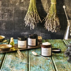 Instant Glow Calming Exfoliator - Flower and Spice - Peeling