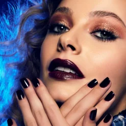 Le Vernis No 917 Rouge Porphyra - LE ROUGE FRANCAIS - dunkler Nagellack