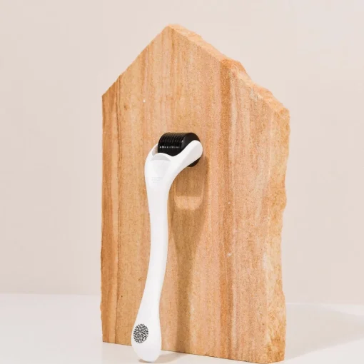 Micro Needle Dermal Roller | Wildcrafted Organics - 0,3 mm