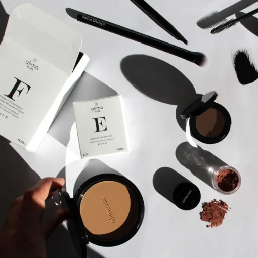 Pressed Foundation - gepresste Puderfoundation mit Hagebutten-Antioxidanz-Komplex