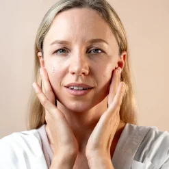 Velvet Shield Gesichtscreme SPF 30 UVA + UVB